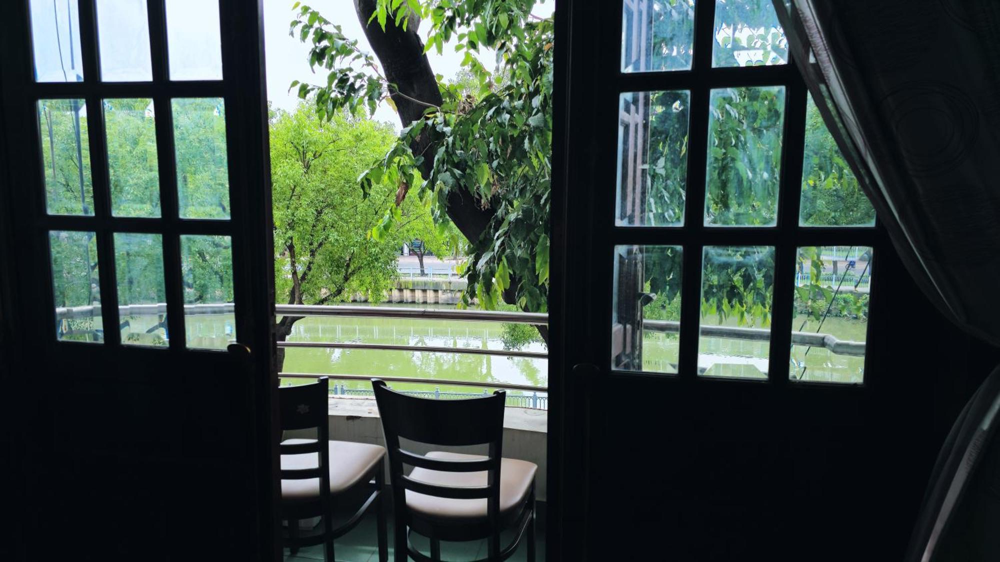 Ở trọ Gem's House- Balcony With Riverside View